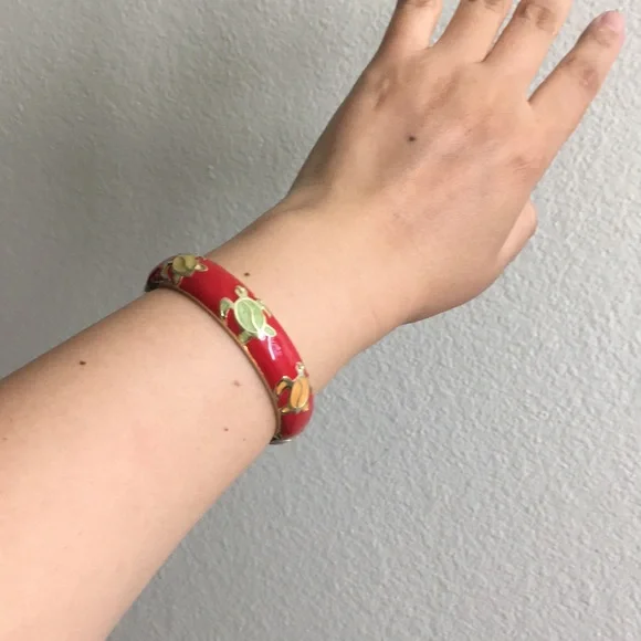 🖤NEW enamel turtle hinged bangle - Picture 2 of 15